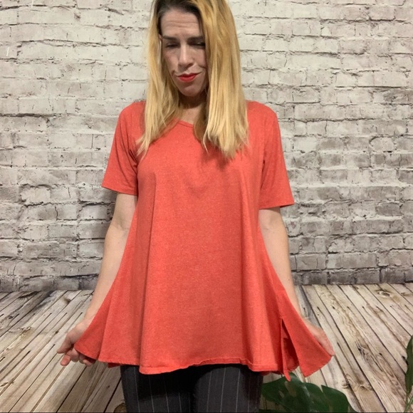 ‼️LULAROE PERFECT T Red Size Medium‼️ - Picture 15 of 16